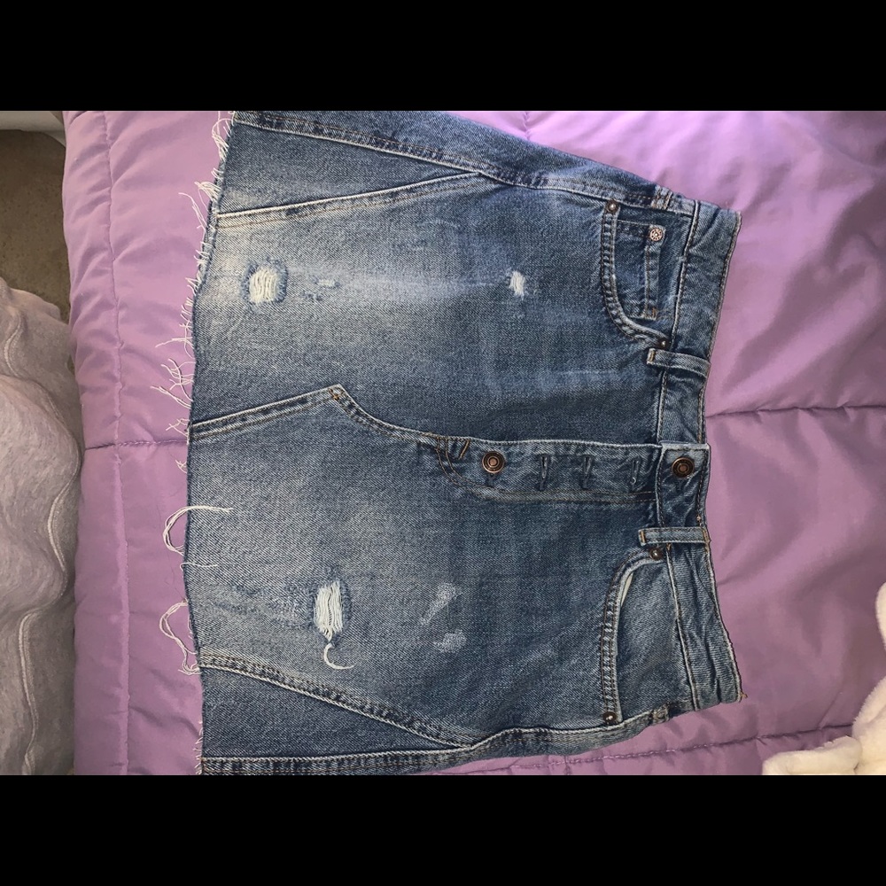 Free people denim skirt Never worn!!